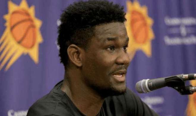 认为他在健 认为他在健