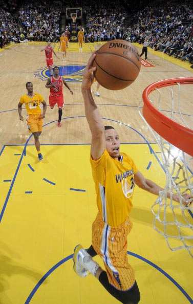 主帅将出球 主帅将出球